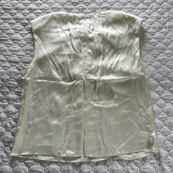 FRAME Silk Twist Front Top Off-White Satin Padded Shoulder Blouse XS - Picture 2 of 5